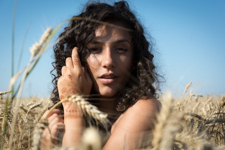 coiffure cheveux frisés
