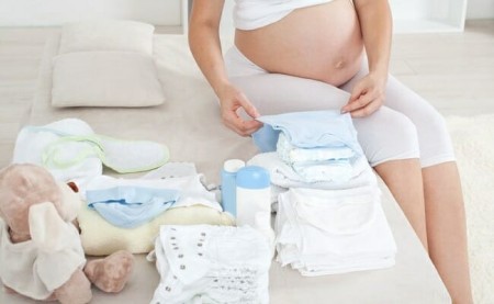 les éléments indispensables pour la valise du bébé
